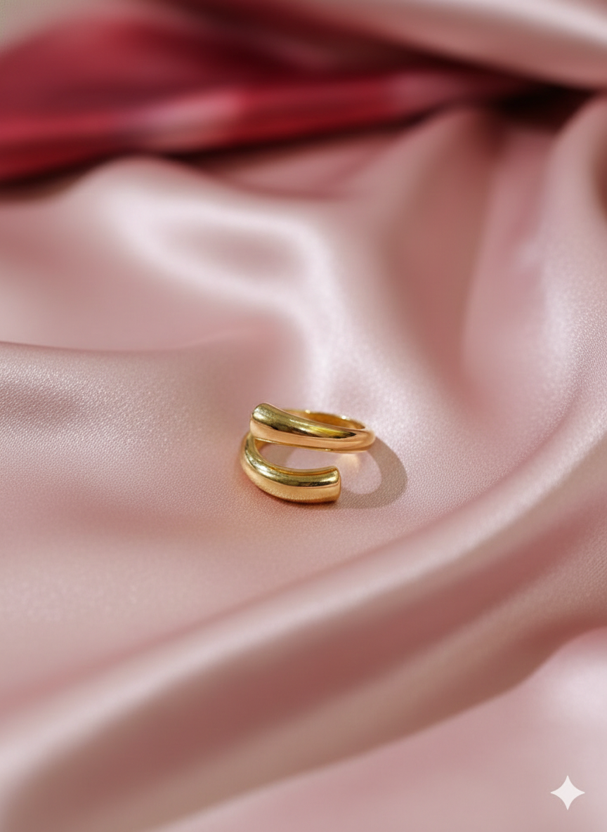 Lyra Fluid Gold Wrap Ring | Chunky Open Statement Ring – SILVROSE